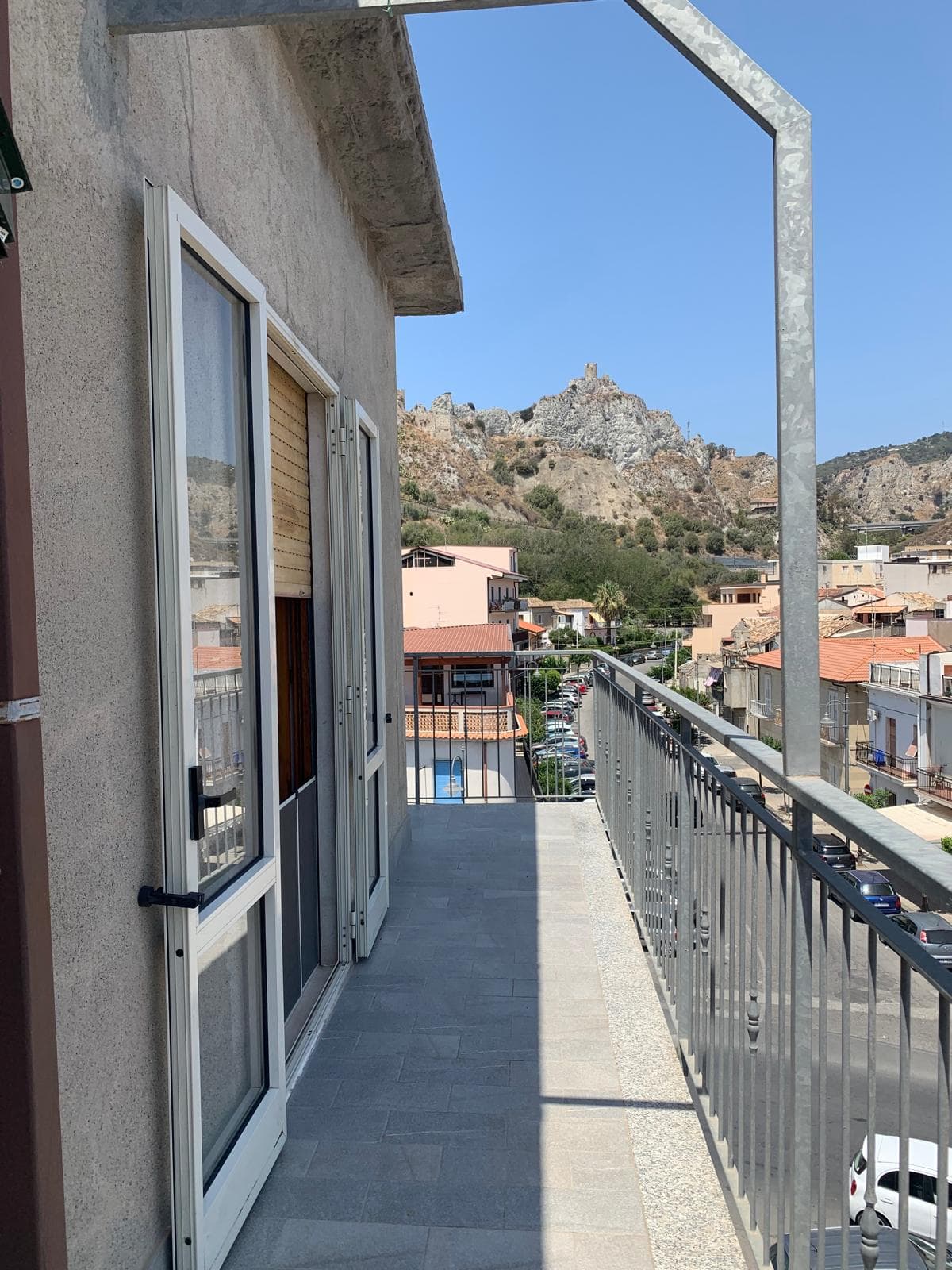 Appartamento spazioso con vista mare e castello - foto 5